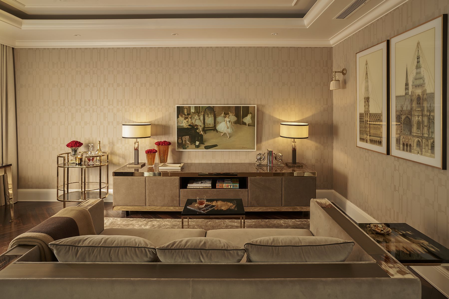 Master Bedroom_Living Room 01